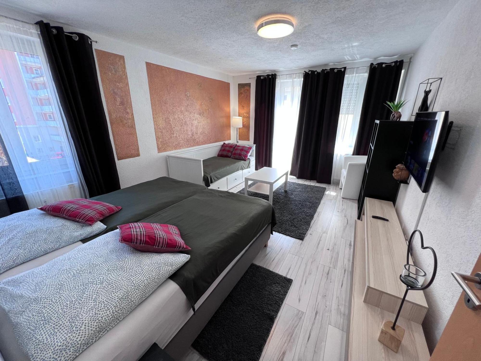 Rose No. 3 Apartment
